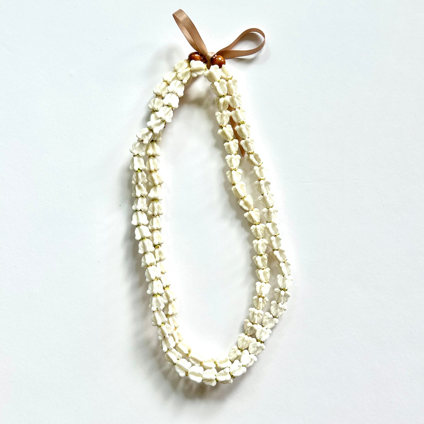 White Crown Clay Flower Adjustable Length Lei