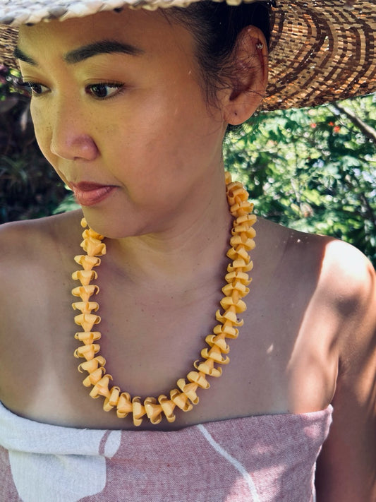 Pāpale Puakenikeni Lei Adjustable Ribbon 21’