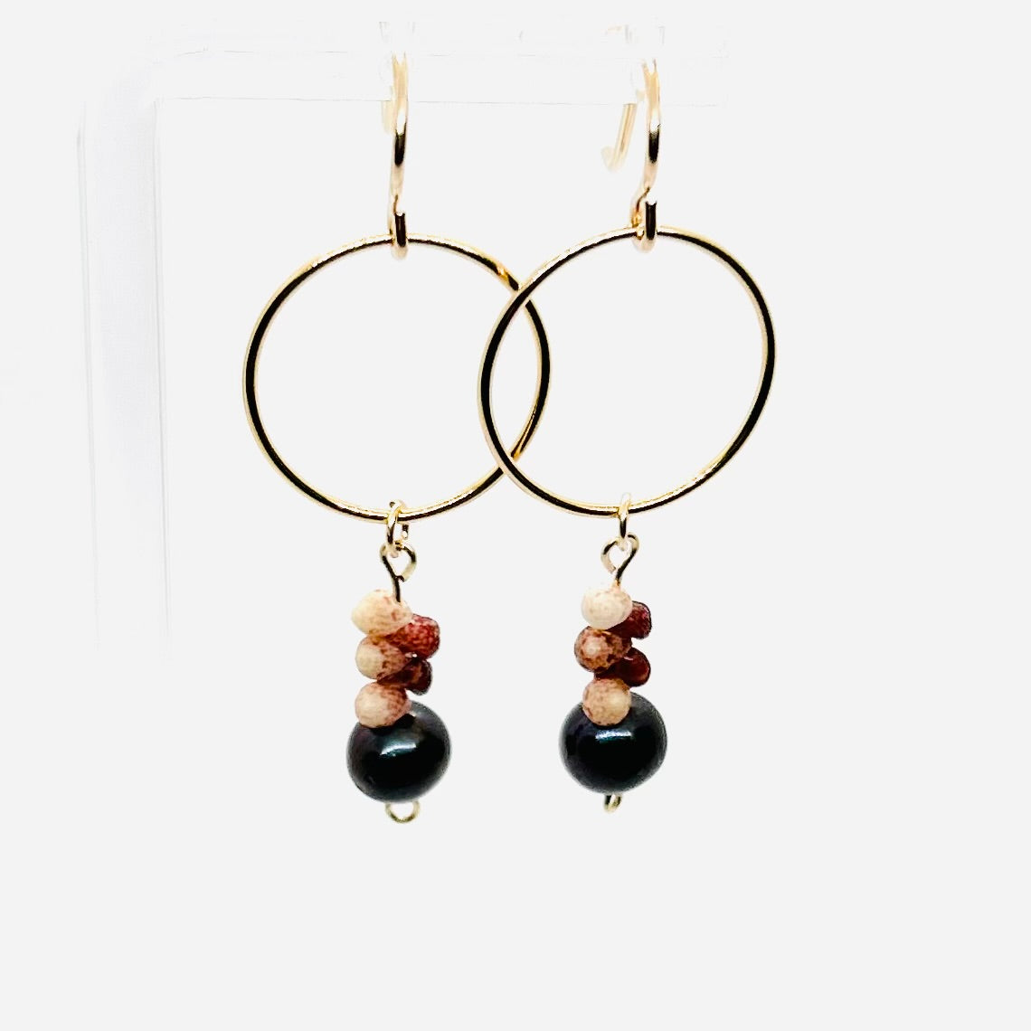 Kahelelani Fresh Water Pearl Dangle Earring