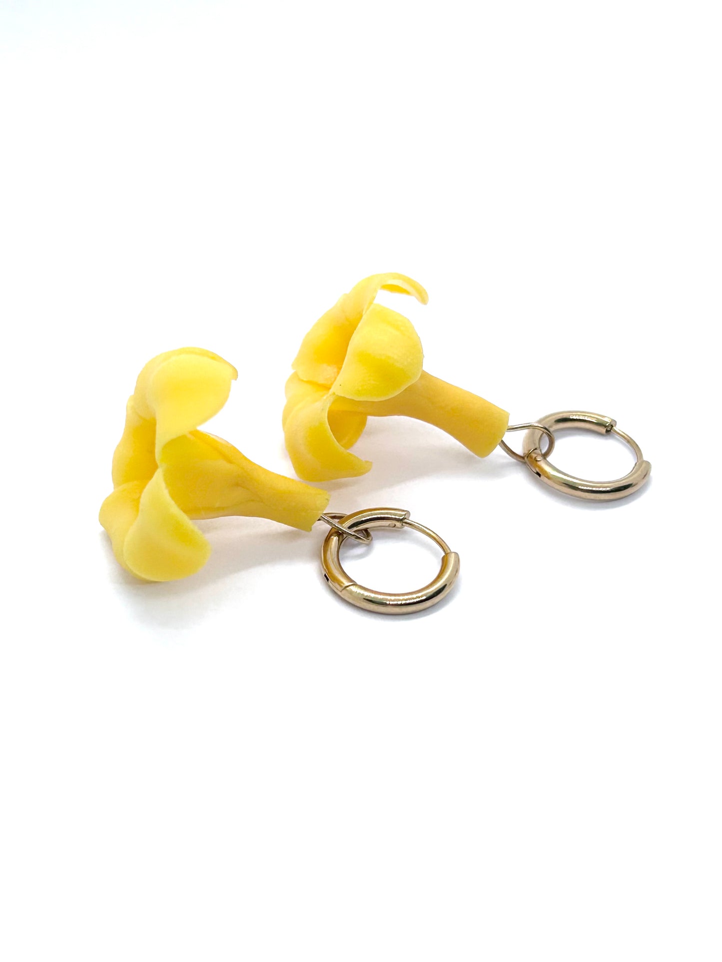 Changeable Charm Gold Huggie Clay Flower Earring